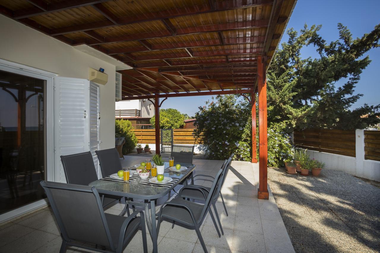 Larnaca Villa Marina Meneou Екстериор снимка