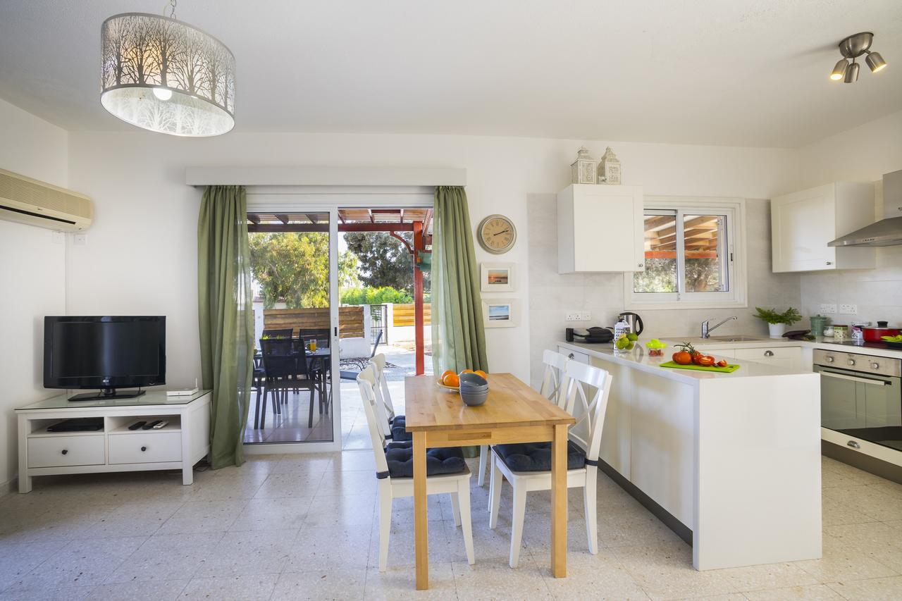 Larnaca Villa Marina Meneou Екстериор снимка